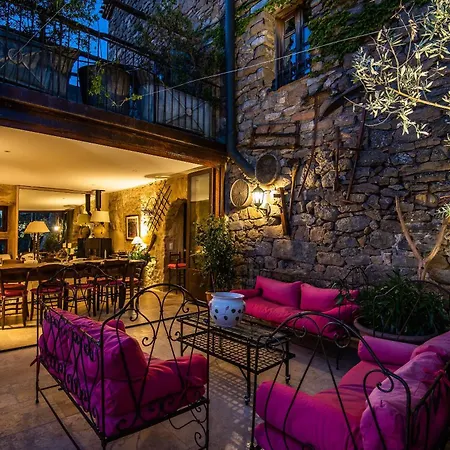 Bed & Breakfast Le Roc Sur L'orbieu 4*