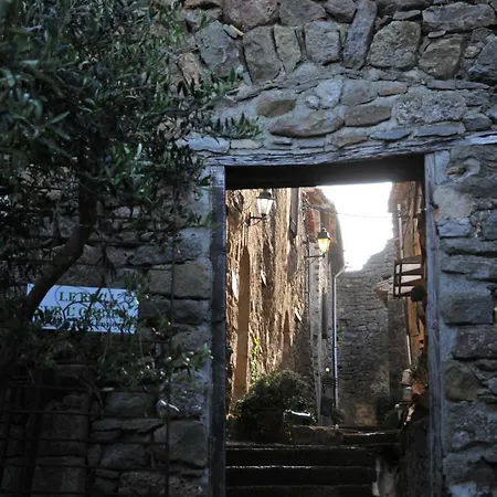 Bed & Breakfast Et Le Roc Sur L'orbieu