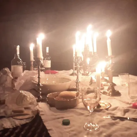 Et Le Roc Sur L'orbieu Bed & Breakfast 4*