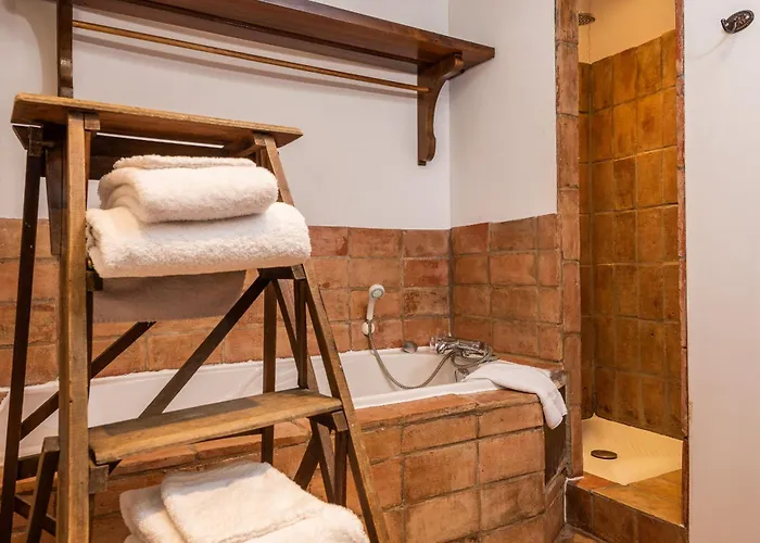 Le Roc Sur L'orbieu Bed and breakfast Saint-Pierre-des-Champs